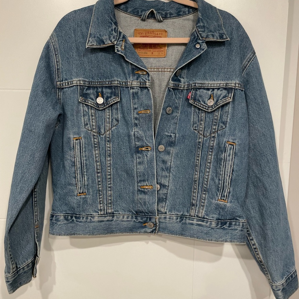 Levi's womens denim jacket (L) Vintage